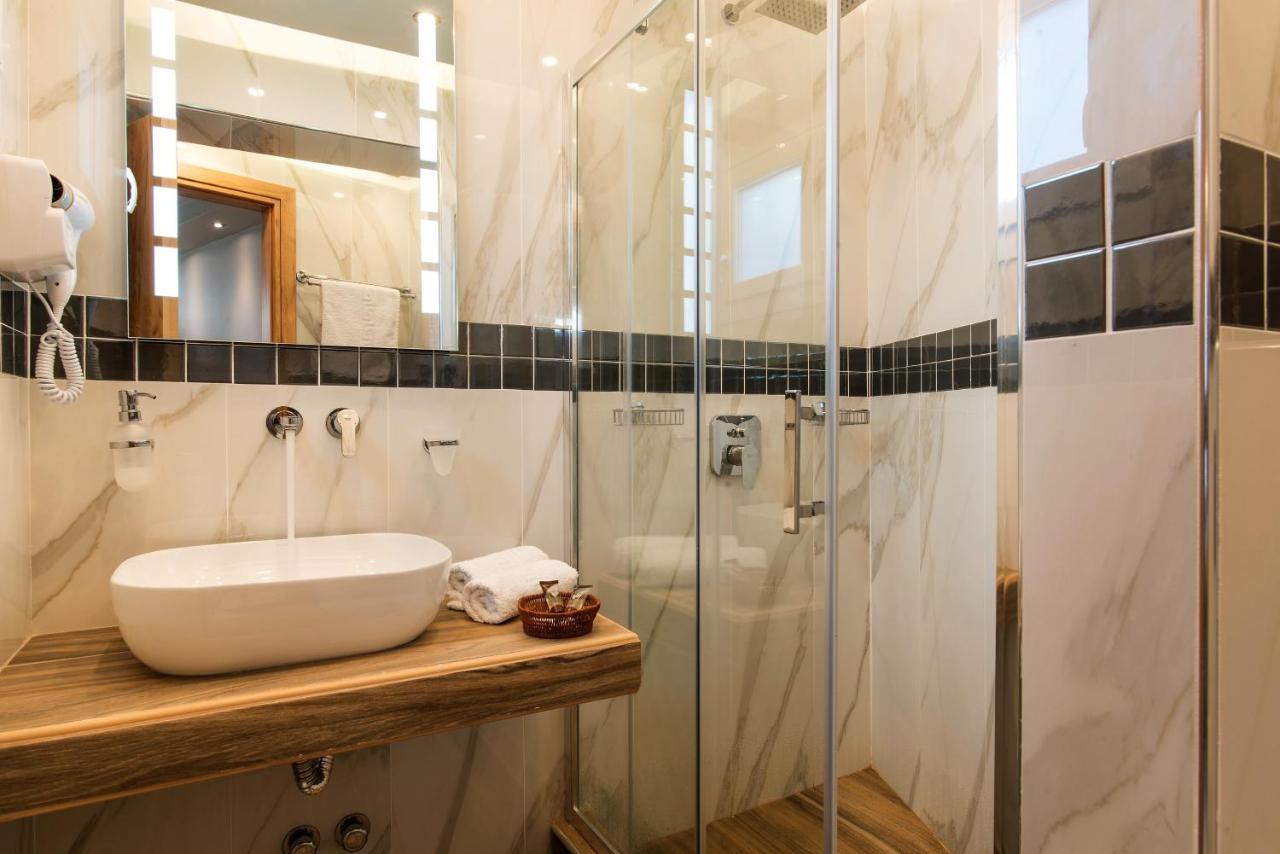 Angelica'S Deluxe Rooms In Adamas Екстер'єр фото