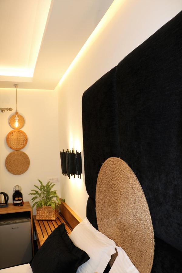 Angelica'S Deluxe Rooms In Adamas Екстер'єр фото